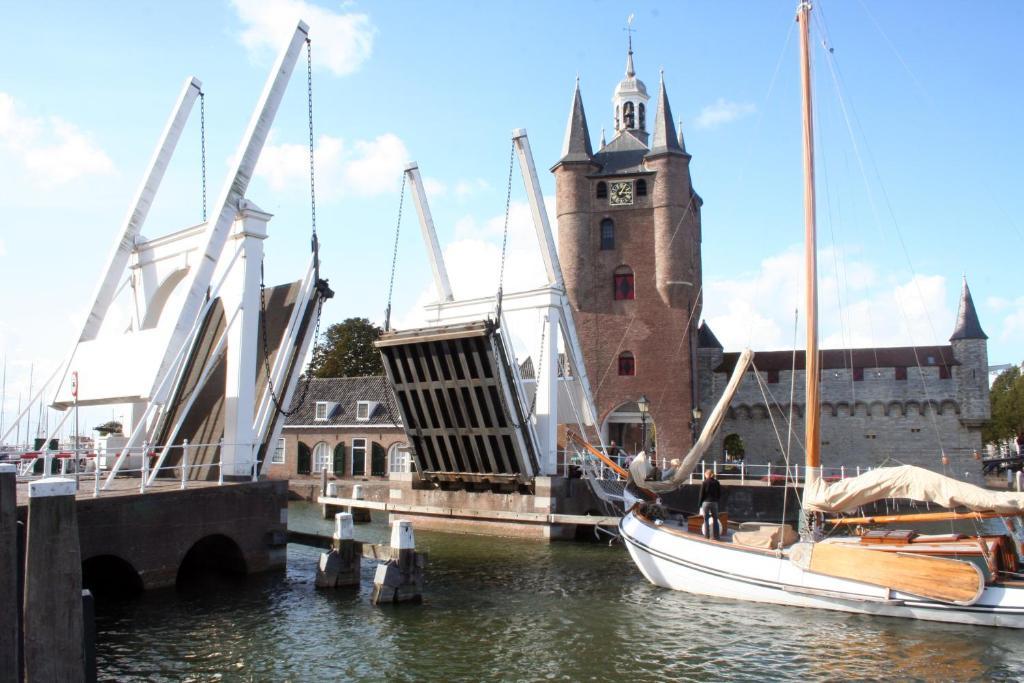 T Laege Uus Bed & Breakfast Burgh-Haamstede Bagian luar foto